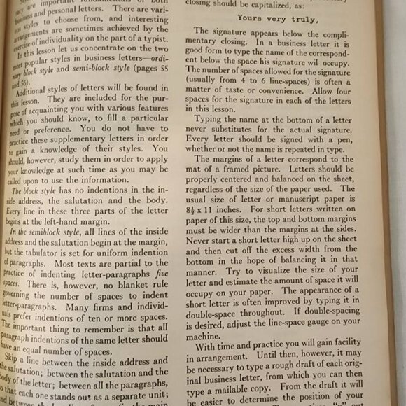 Vintage 1963 Touch Typing in 10 Lessons By Ruth Ben'Ary - Picture 5 of 8